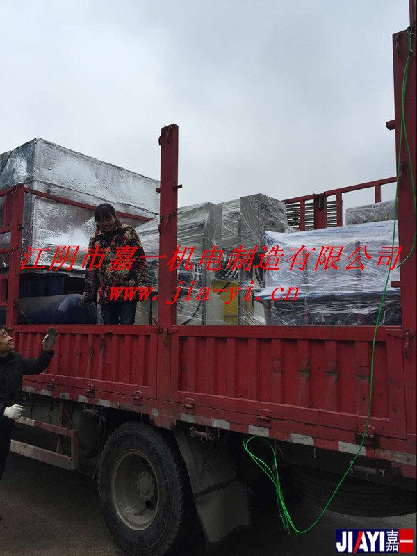 發(fā)往南昌的全自動加藥裝置發(fā)貨啦